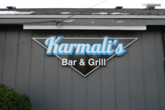 KARMALIS-BAR-GRILL